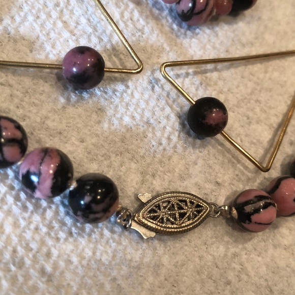 Rhodonite beaded necklace & matching earrings - Picture 2 of 8